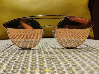 （分類：）位於 。 由 mrklutch 提交（商品編號 1013863871，圖片 1）。簡介： 。