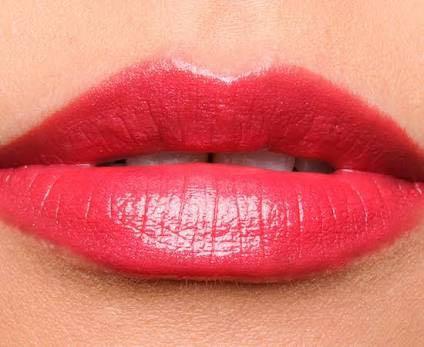 Guerlain rouge lipstick (Category: Makeup) located in Makati City. Submitted by mnlbeautyboutique (Listing ID 1013744601, Image 2). Description: Brand new Super nice comes with its own mirror Bought for Php2900+ Shipping to be shouldered by the buyer Shade is grenade .