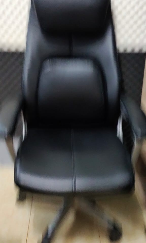 Kursi Kerja Boss, Perabotan Rumah di Carousell