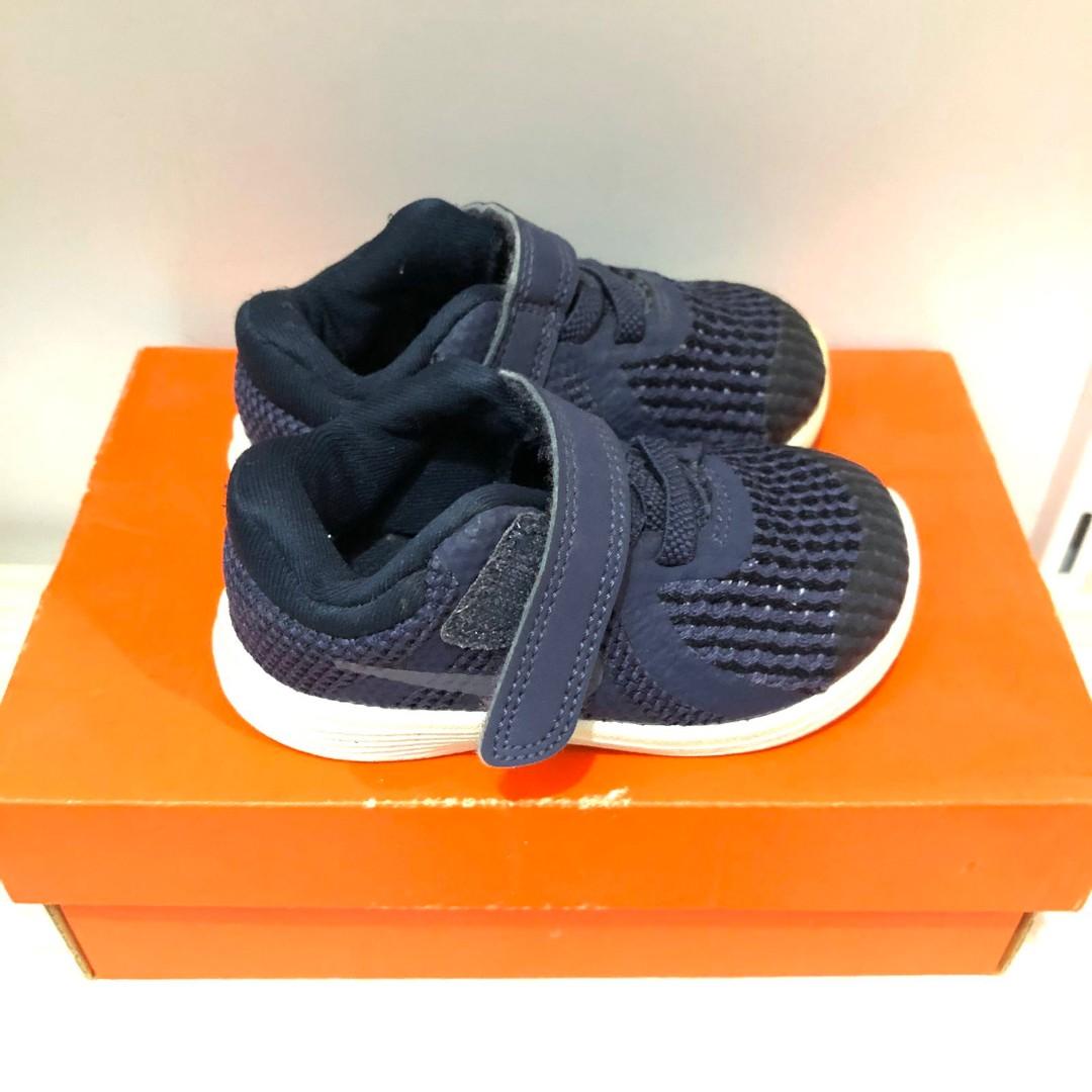 nike revolution tdv