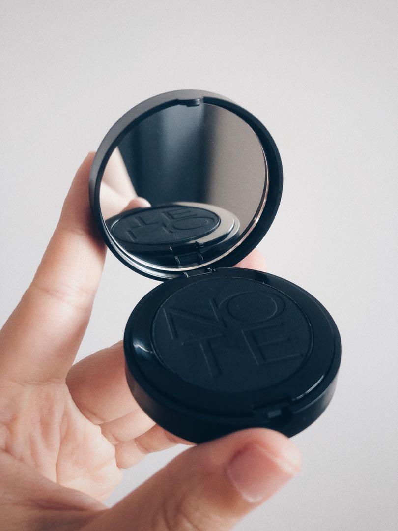 luminous silk mono eyeshadow