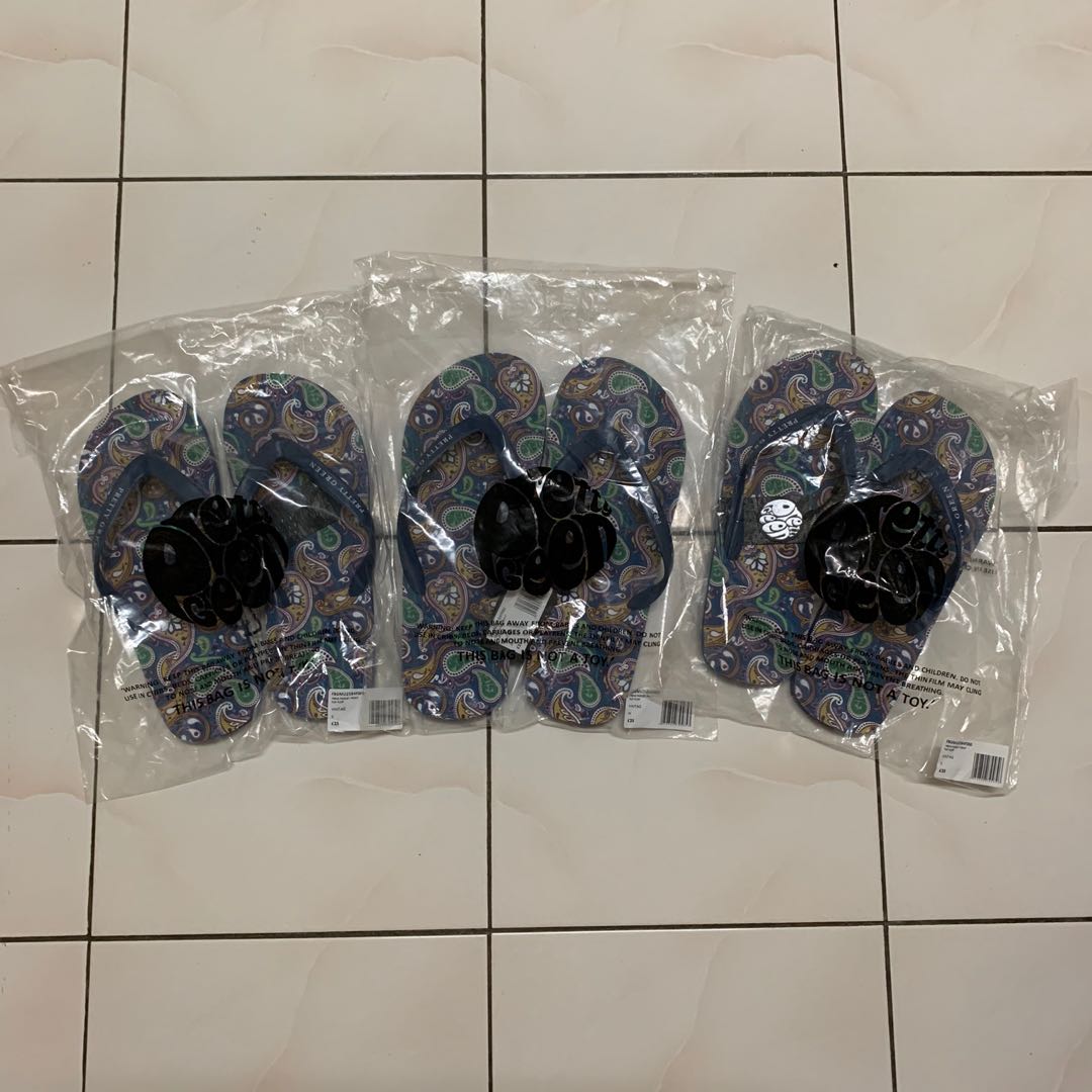 Pretty Green Paisley Print Flip Flop Men s Fashion Footwear