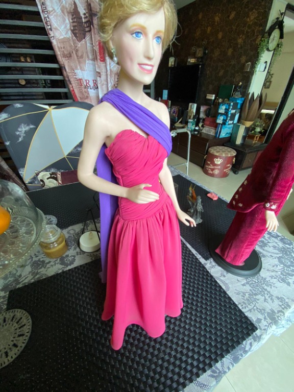Princess Diana Doll Figure Mint The Thai Outfit Everything Else On Carousell