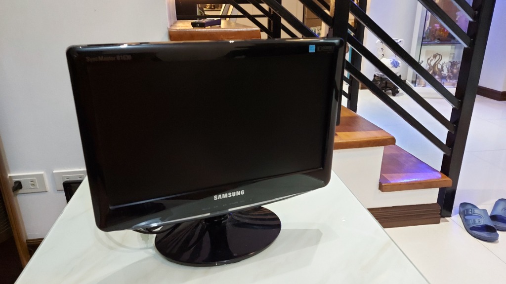 samsung b1630 15 lcd monitor with free desktop pc