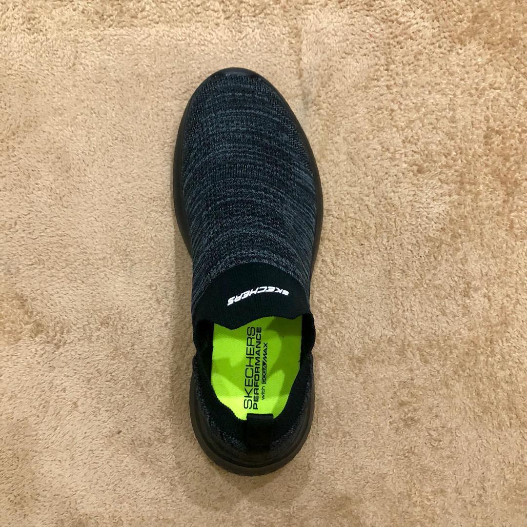 Kasut skechers discount untuk travel