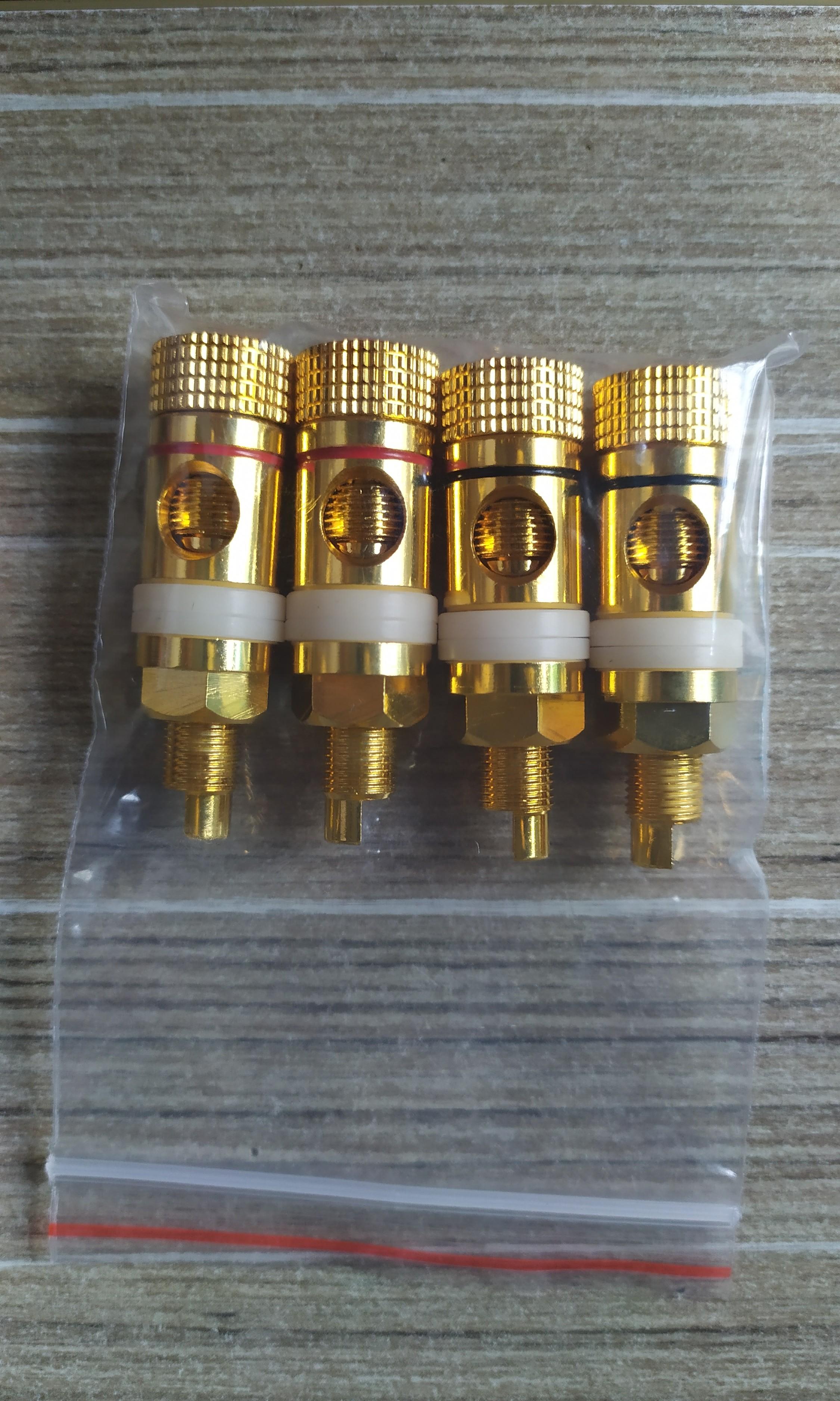 Speaker Binding Post (Category: Other Audio Equipment) located in Singapore. Submitted by neutraliz3r (Listing ID 1013765981, Image 1). Description: $4 per pcs Slightly Negotiable Outer Diameter 14mm Inner Diameter 8mm.