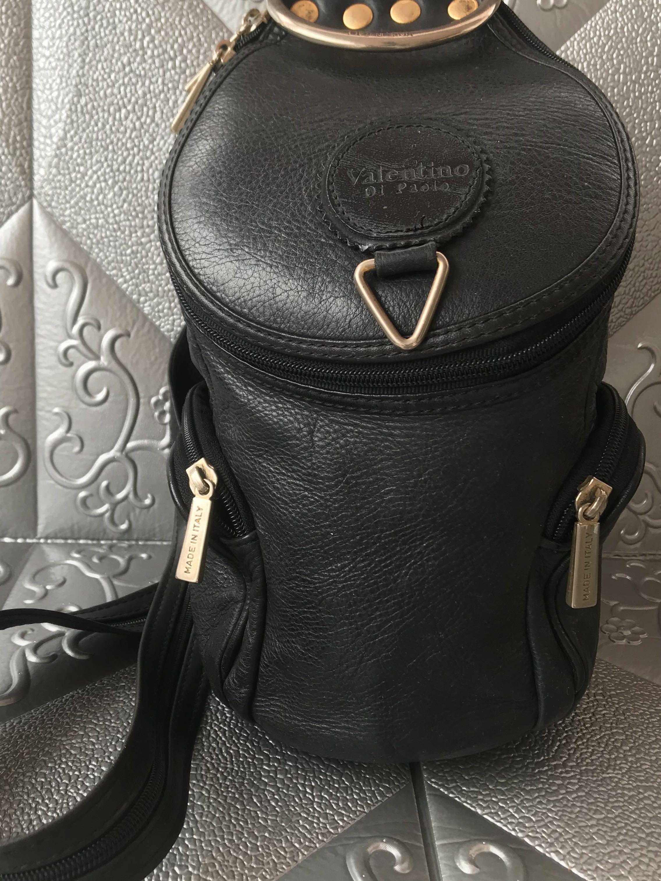 vakuum chance Grusom Valentino di paolo shoulder/ rucksack, Luxury, Bags & Wallets on Carousell