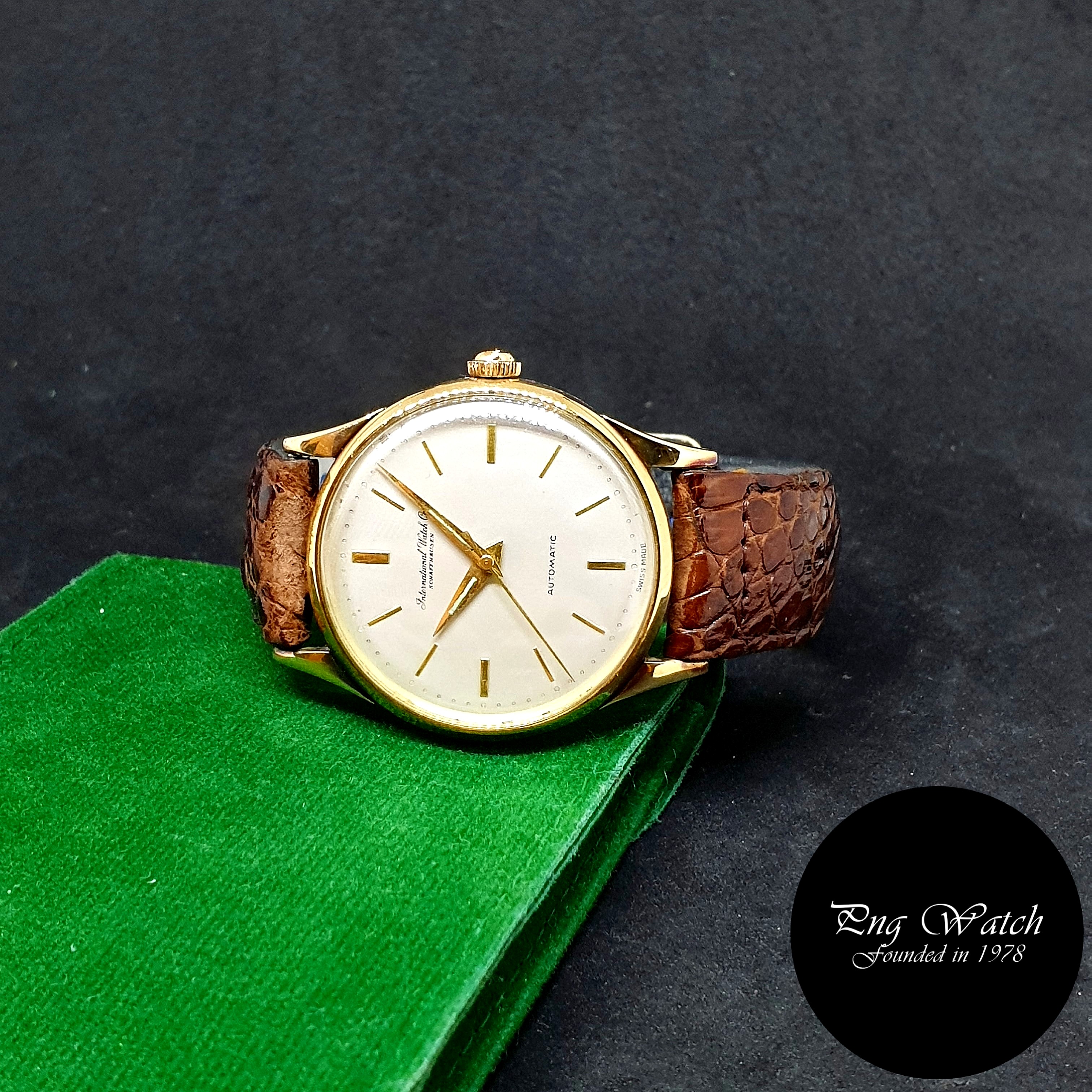 Gold watch cheap leather band