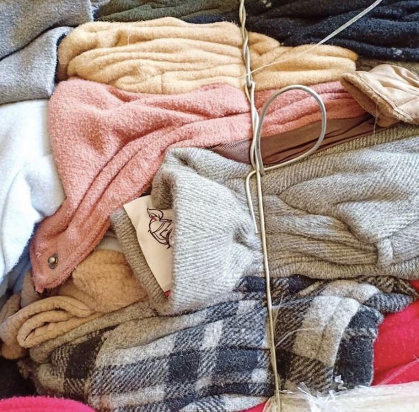 Wool coats (Category: Coats, Jackets and Outerwear) located in Pasig City. Submitted by katreenn (Listing ID 1013759574, Image 2). Description: Selling 80-100 pcs of premium wool coats. Can be sold for 200 per piece. Message me for more information. .