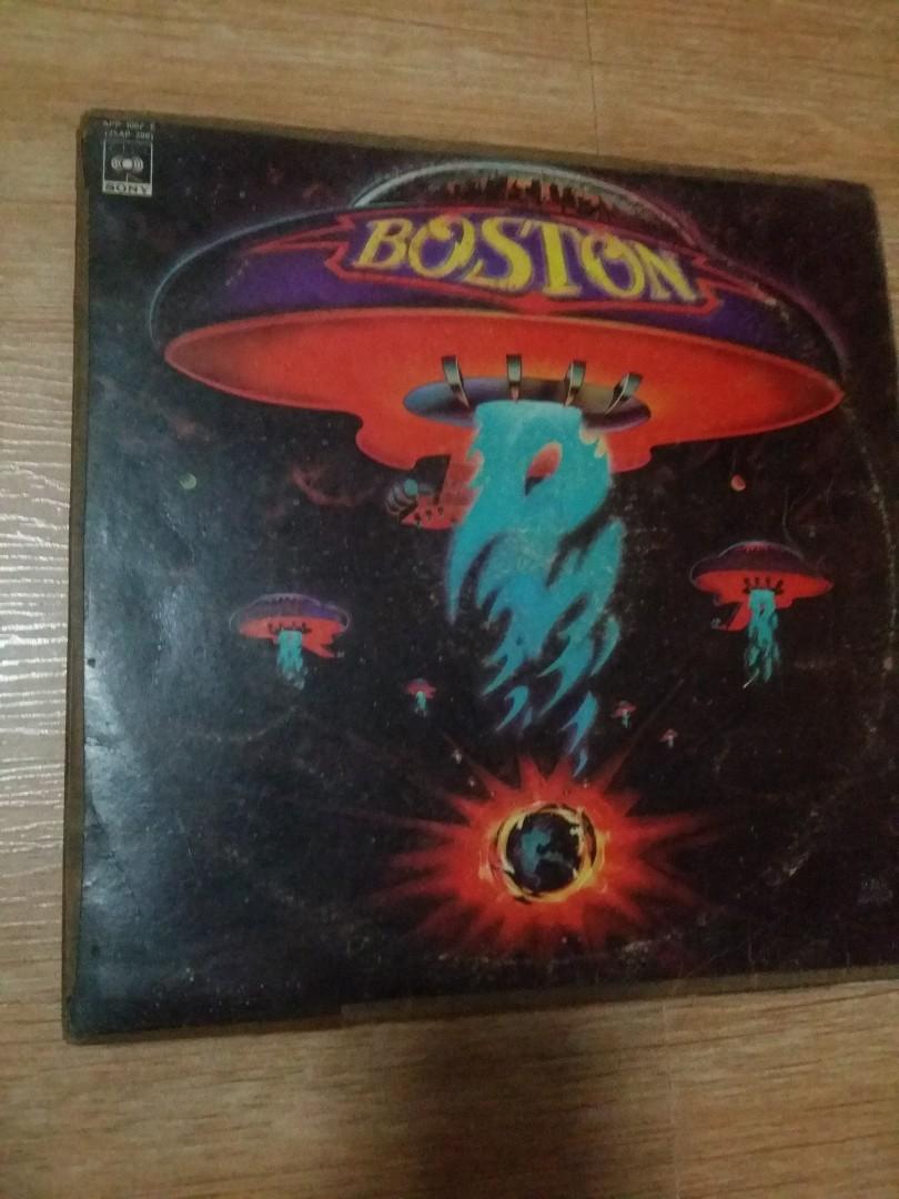 Boston LP vinyl Turntable (Category: Vinyls) located in Pasig City. Submitted by ecq_sale (Listing ID 1014032305, Image 1). Description: Boston LP vinyl Turntable.