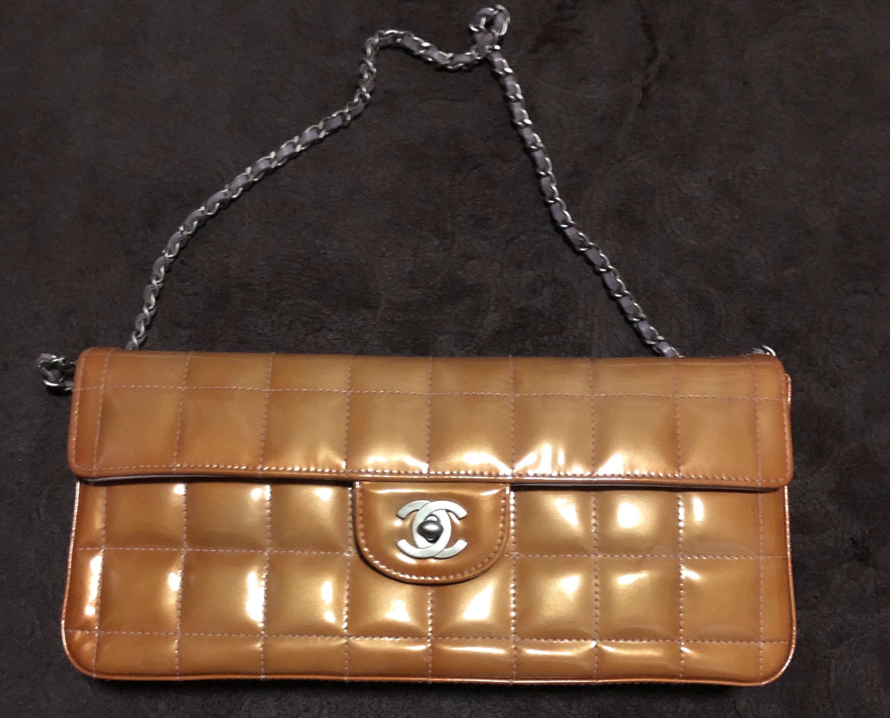 CHANEL Camellia Chocolate Bar Chain Shoulder Bag Black Quilted Leather  ref204018  Joli Closet