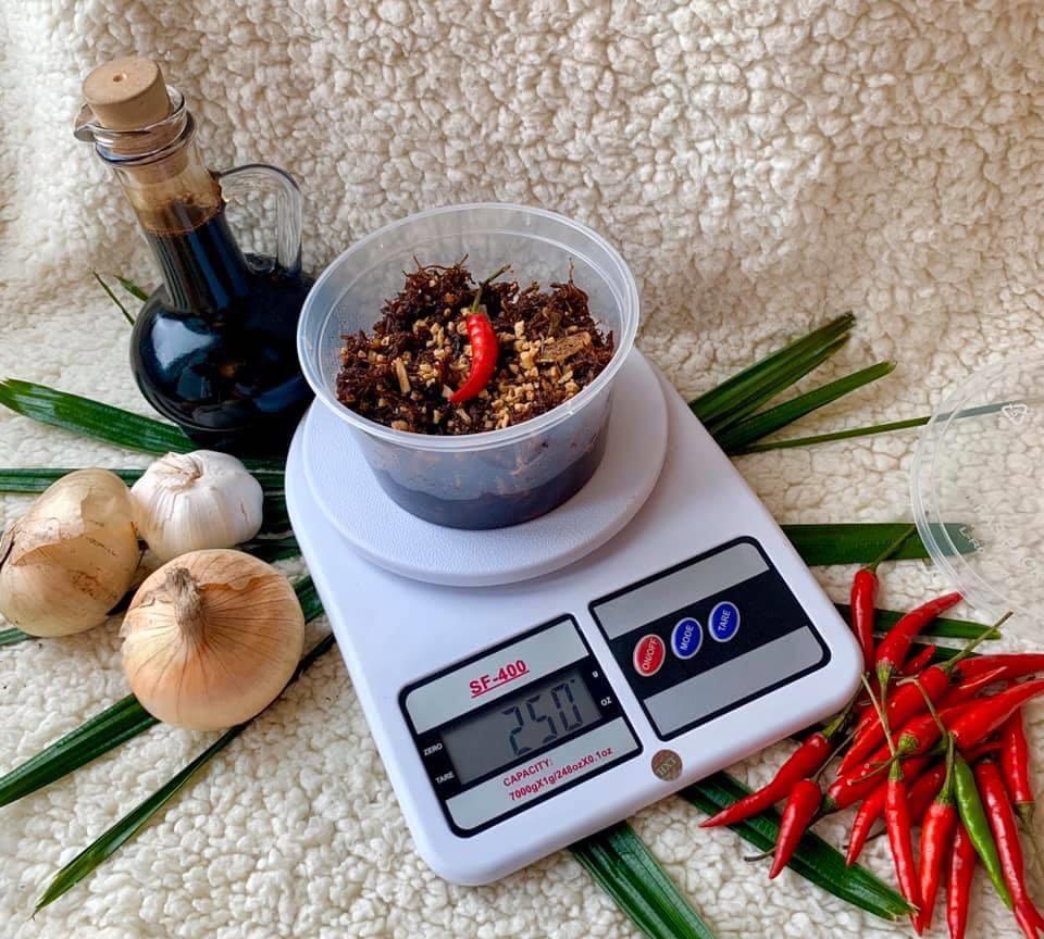 Chicken Pastil Home Made (Category: Packaged & Instant Food) located in San Juan City. Submitted by cheapninja (Listing ID 1013910297, Image 1). Description: Tasty and Delicious Chicken Pastil Home Made •Perfect for rice toppings •made with Canola oil •250g •P100 pesos only.