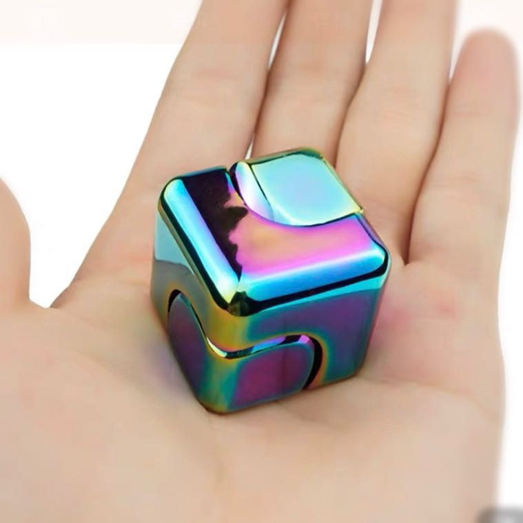 Fidget Spin Cube, Hobbies & Toys, Toys & Games on Carousell