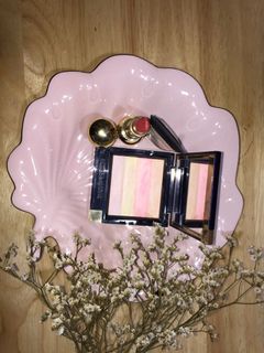 (Category: ) located in . Submitted by hydrangea_clothing (Listing ID 1013989004, Image 1). Description: .