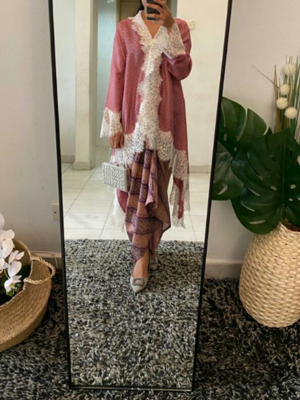 Kebaya kaftan modern hot sale