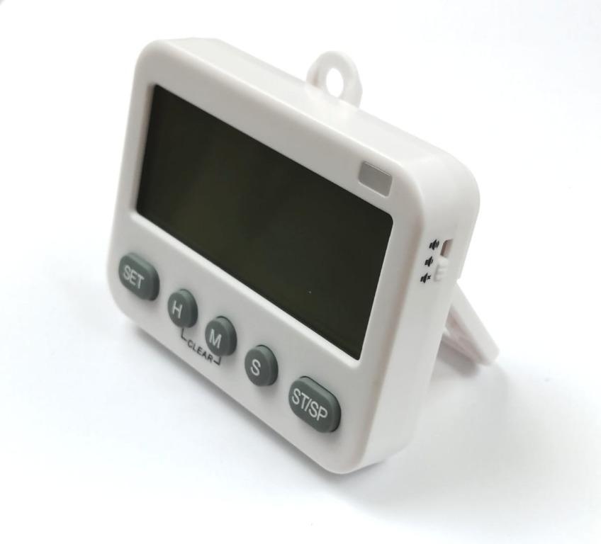 Kitchen countdown / timer (Category: Bathroom & Kitchen Fixtures) located in Singapore. Submitted by tan.teckchye (Listing ID 1013957283, Image 1). Description: Multi function countdown and timer with alarm function..
