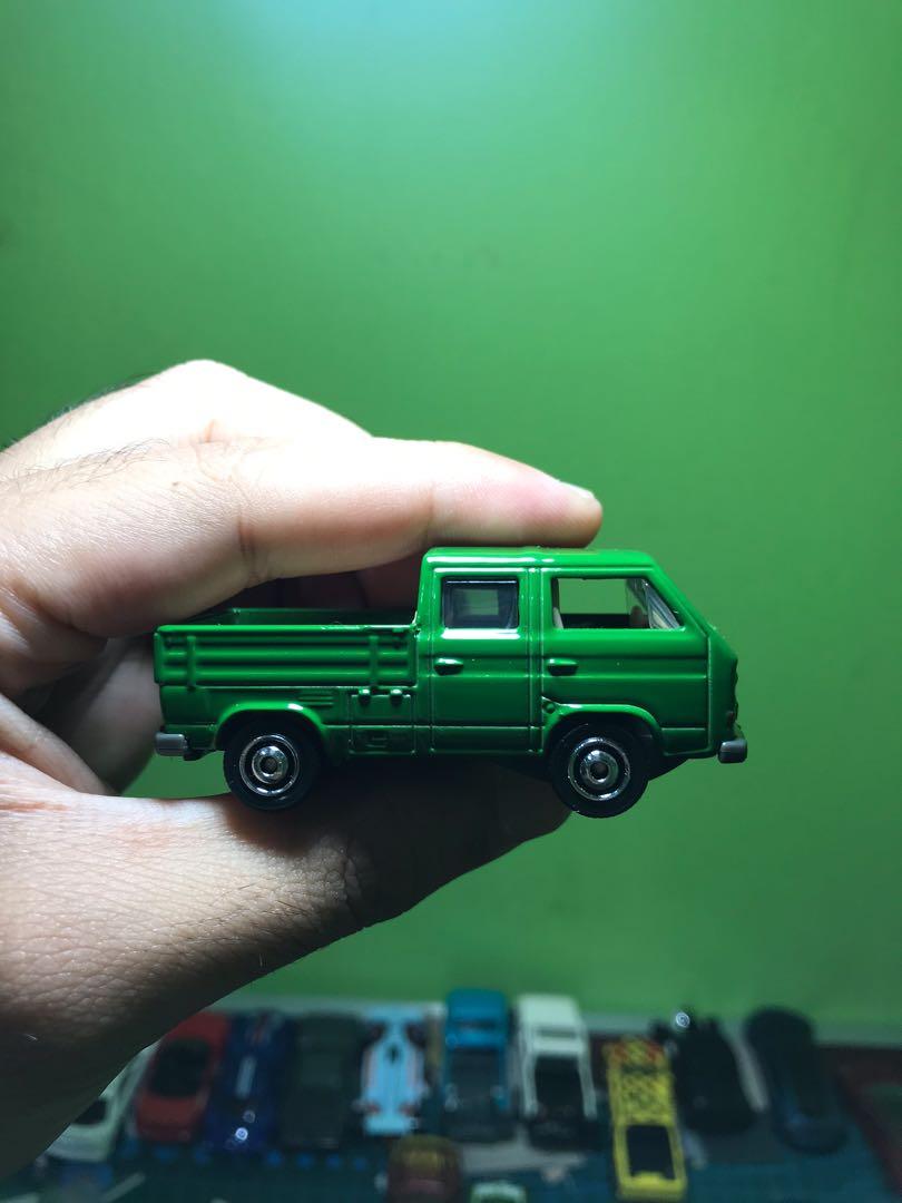 Matchbox (Category: Vintage Collectibles) located in Kuala Lumpur. Submitted by akmal_akmal (Listing ID 1013981024, Image 3). Description: Matchbox Volkswagen Trasporter Crew Cab.