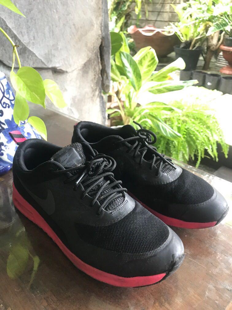 Nike air max pink hitam hotsell