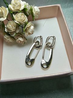 (Category: ) located in . Submitted by beadsee (Listing ID 1013949668, Image 1). Description: .