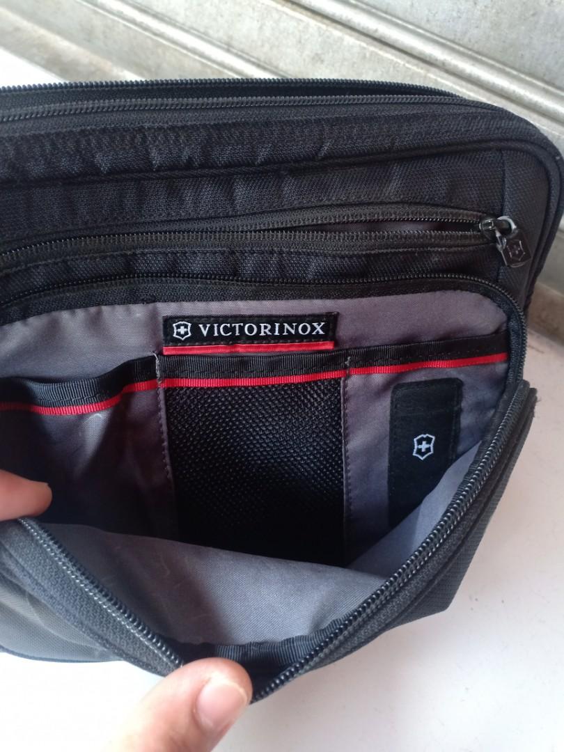 SALE ! VICTORINOX sling bag, Fesyen 