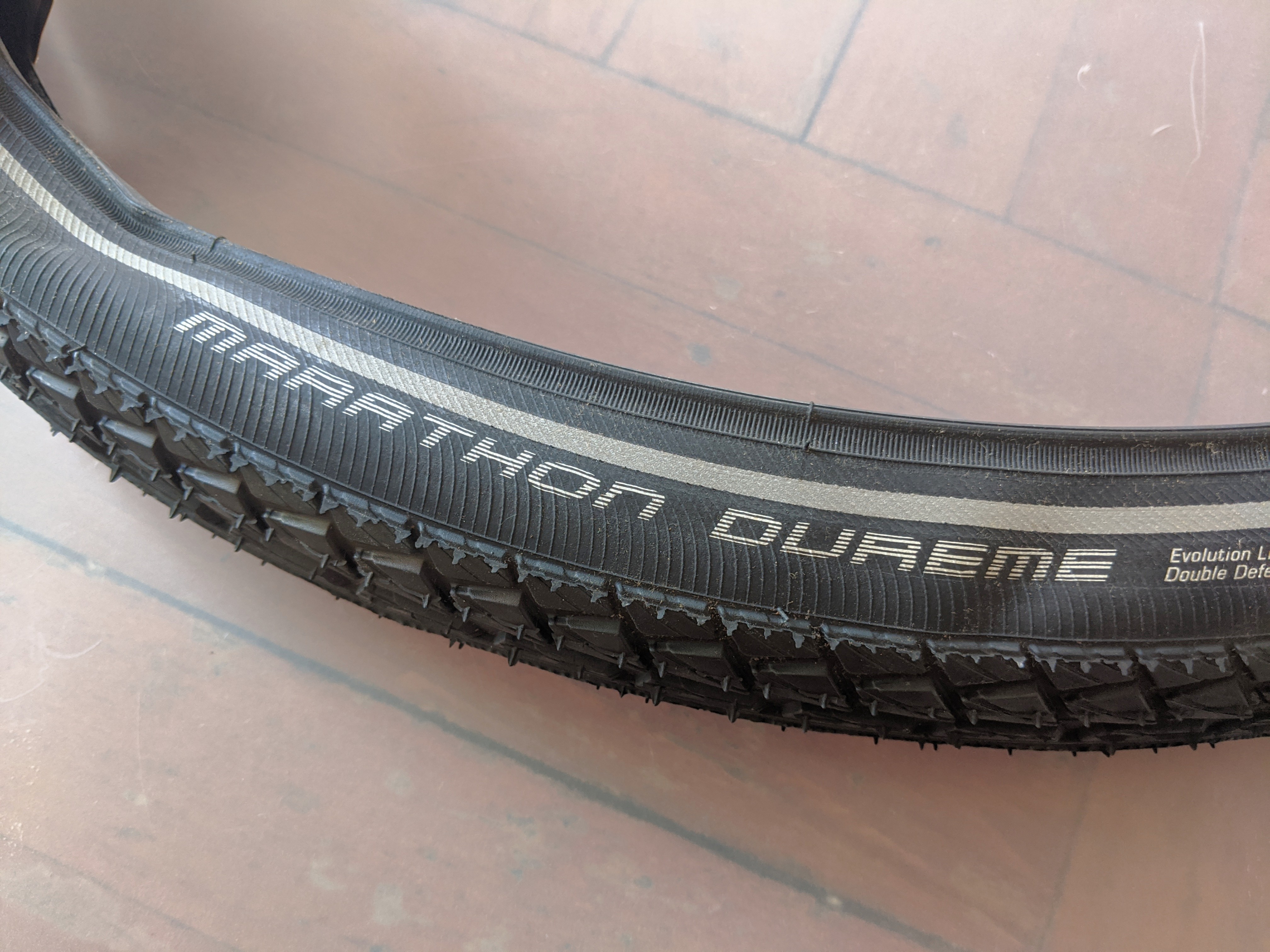 Schwalbe Dureme Marathon 26 x 2.0" Bicycle Tyre 絕版！最強旅行單車胎, 運動產品, 單車及配件 ...