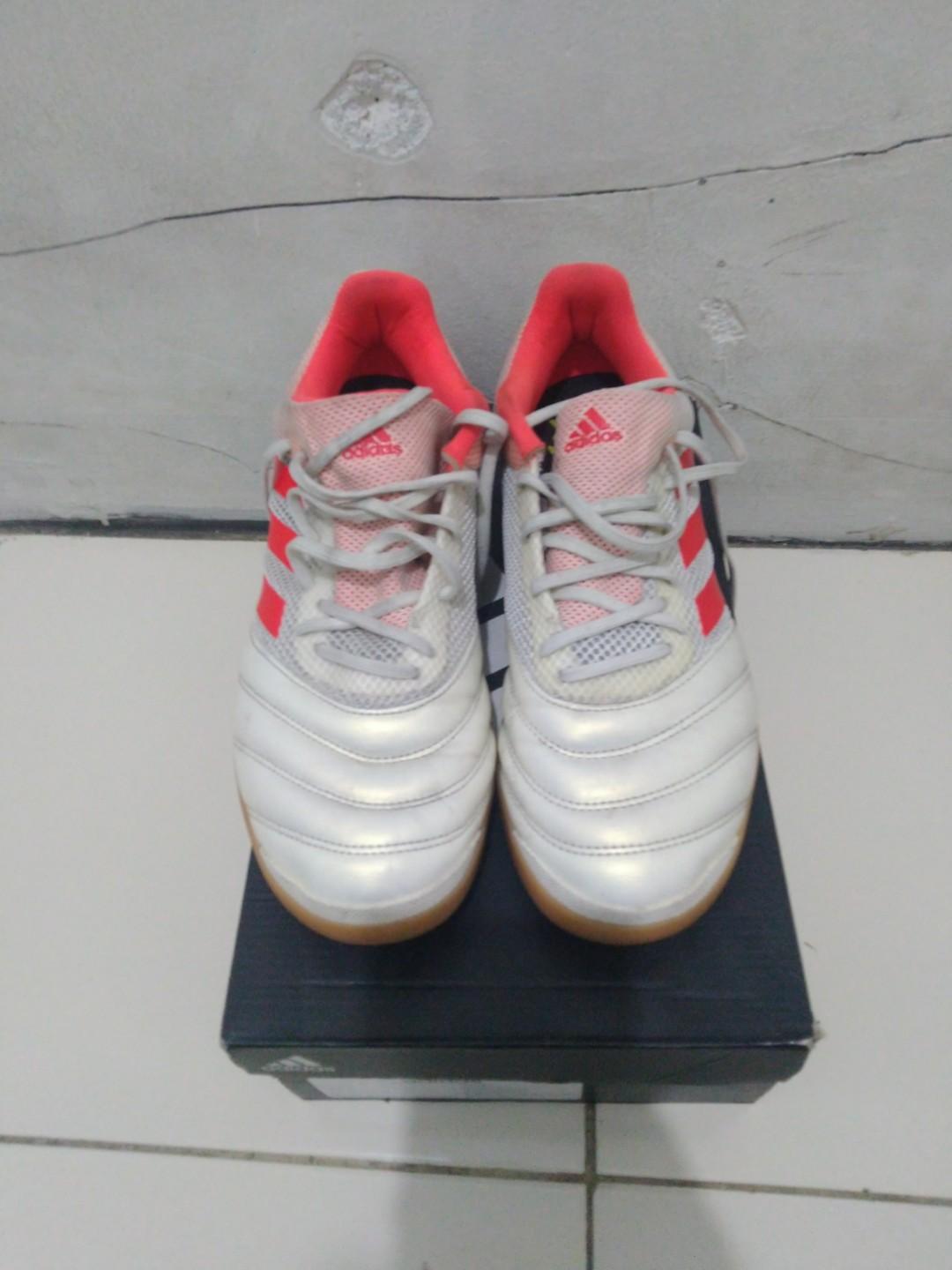 Sepatu Futsal Adidas Copa 19 3 In Sala Olah Raga Baju Olahraga Di Carousell