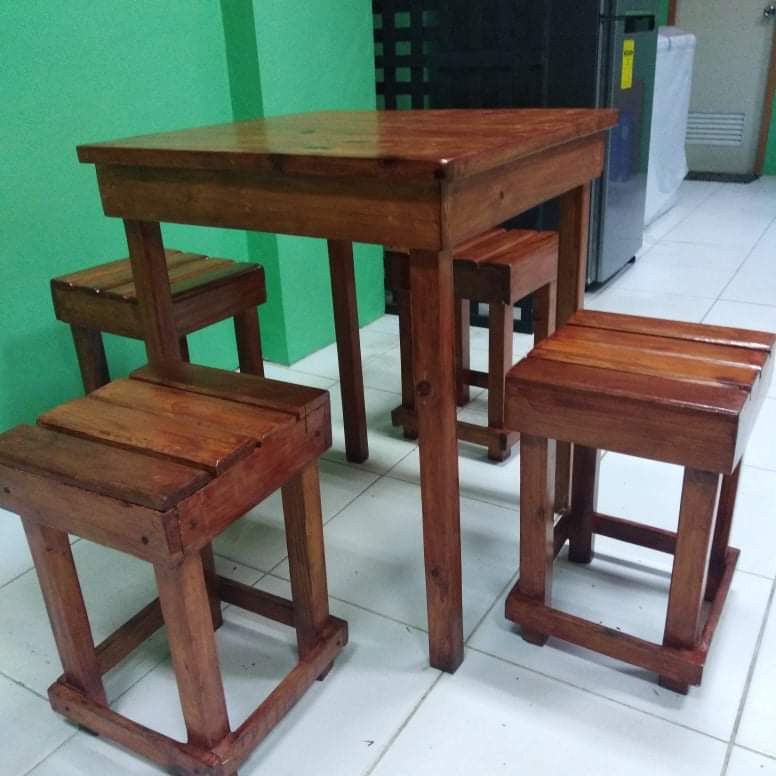 Palochina table on sale and chair
