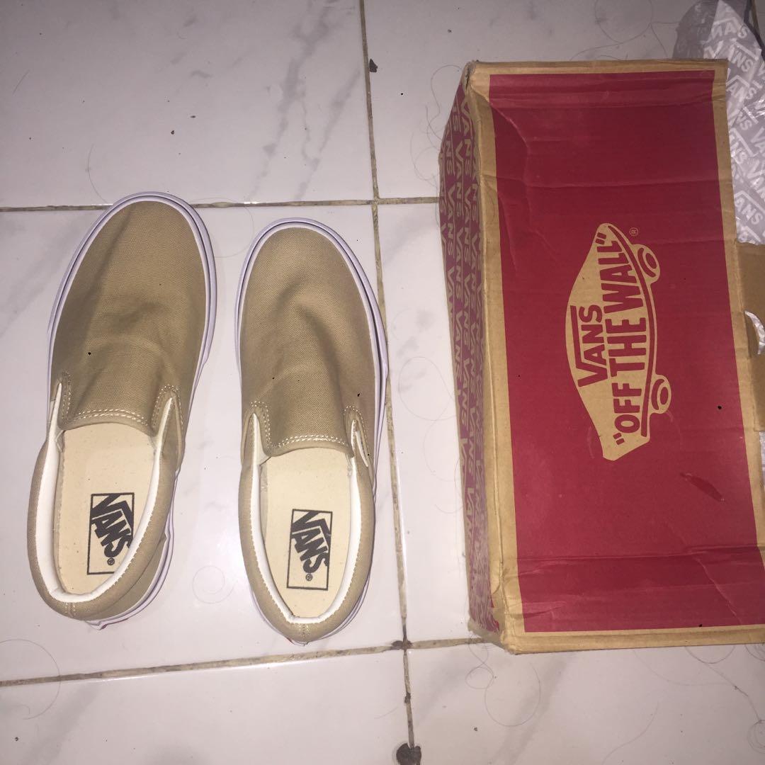 vans slip ons cream