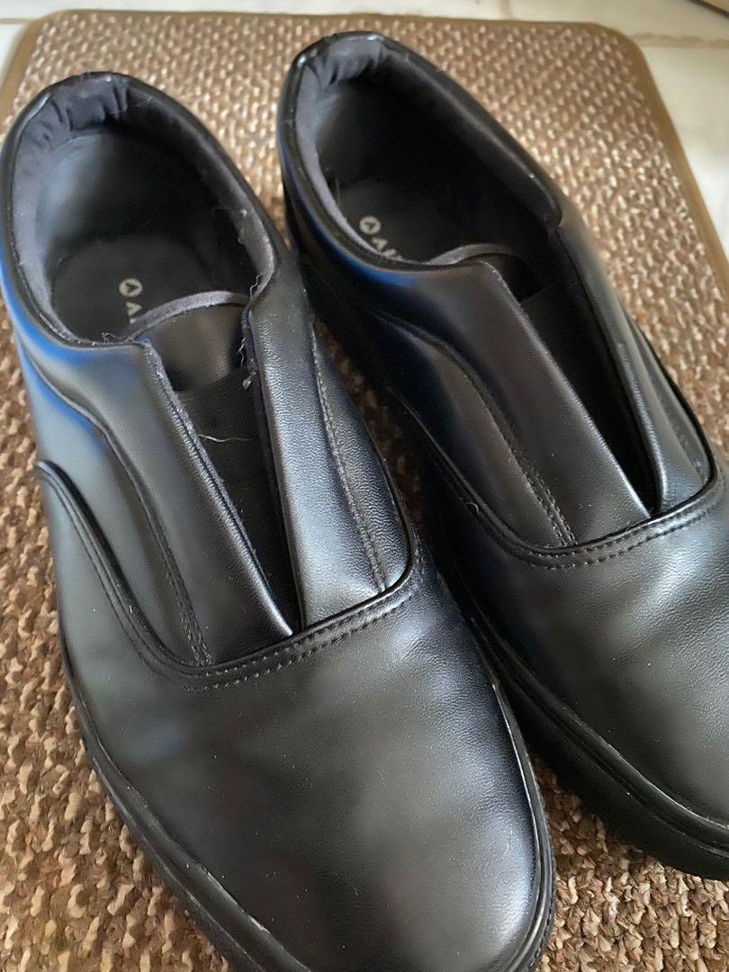 airwalk slip on black
