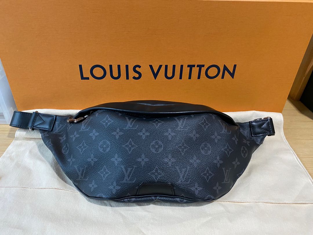 Shop Louis Vuitton Discovery Discovery bumbag (M46108, DISCOVERY