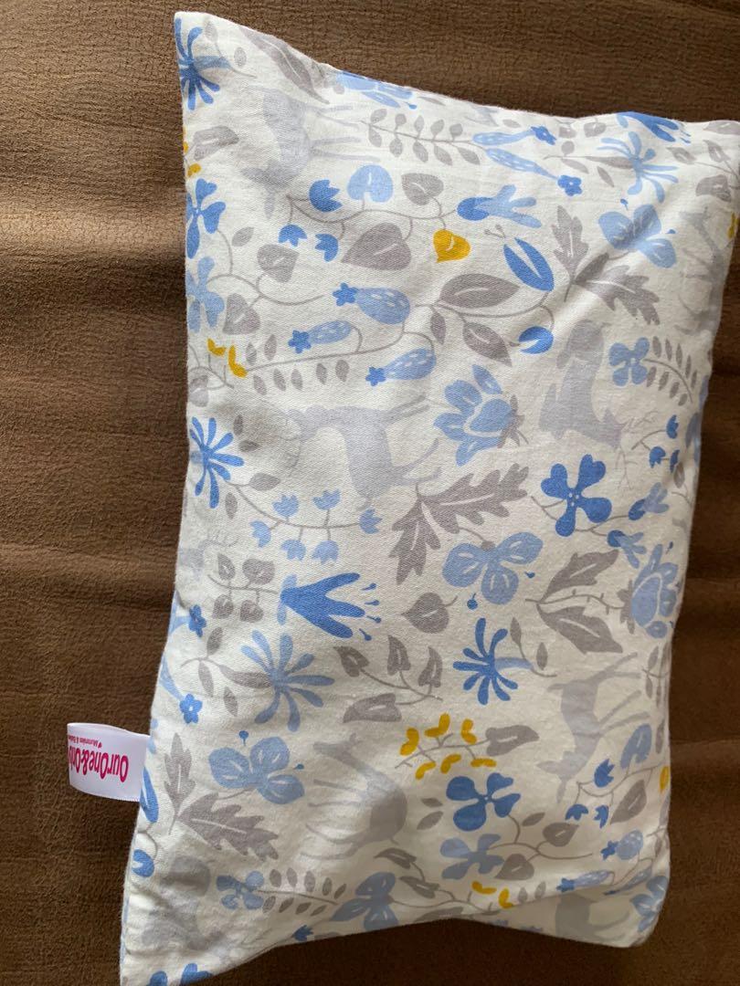 baby cot pillow