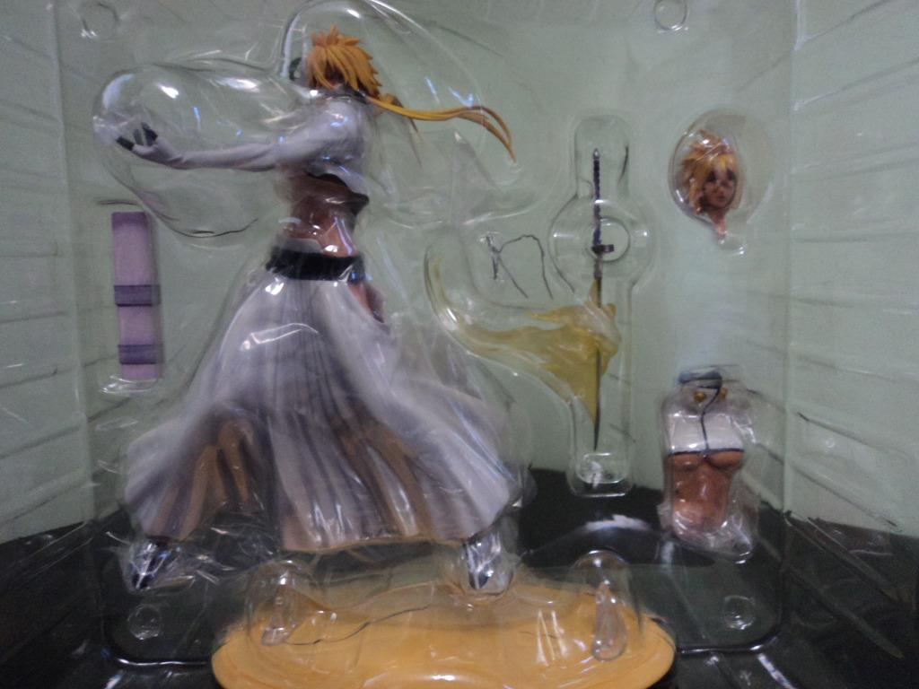 Alpha x Omega Bleach Tia Harribel Arrancar Hollow Mask Cleavage Espada