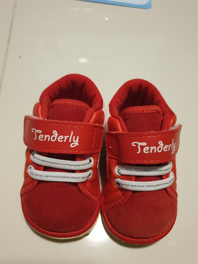 red baby shoes boy