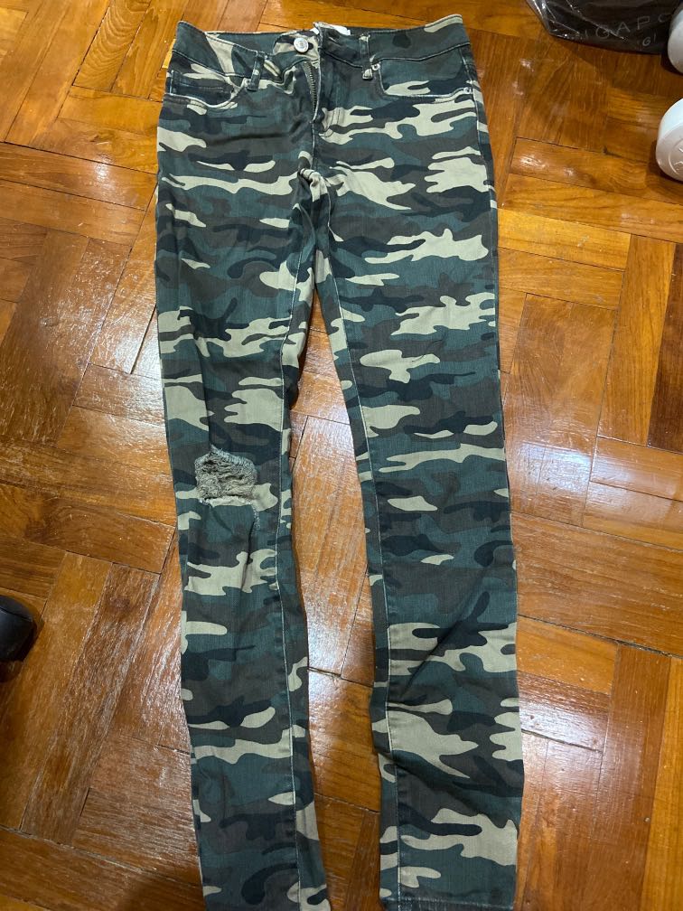 camo ripped jeans