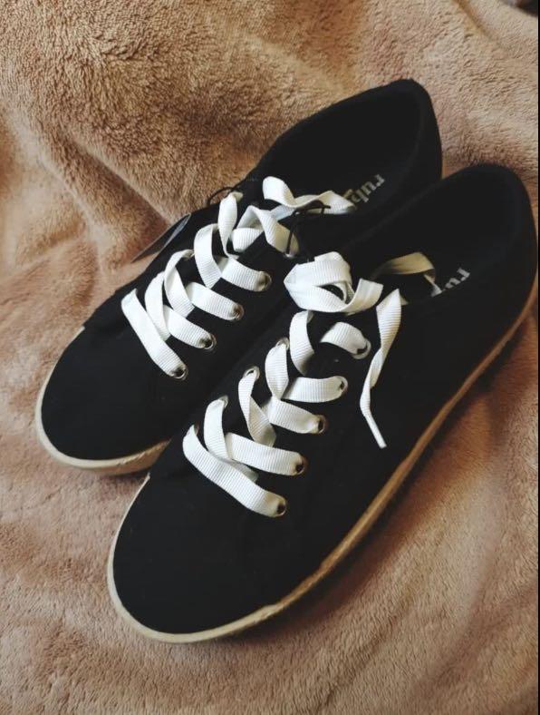 cotton on black shoes
