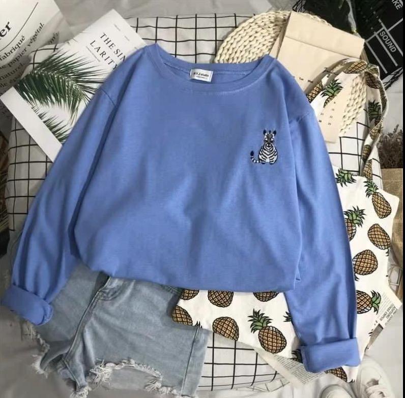 Cute PULLOVER (Category: Coats, Jackets and Outerwear) located in Singapore. Submitted by clockwise22 (Listing ID 1014261373, Image 3). Description: WORN ONCE ONLY!!.