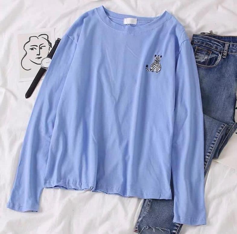 Cute PULLOVER (Category: Coats, Jackets and Outerwear) located in Singapore. Submitted by clockwise22 (Listing ID 1014261373, Image 1). Description: WORN ONCE ONLY!!.