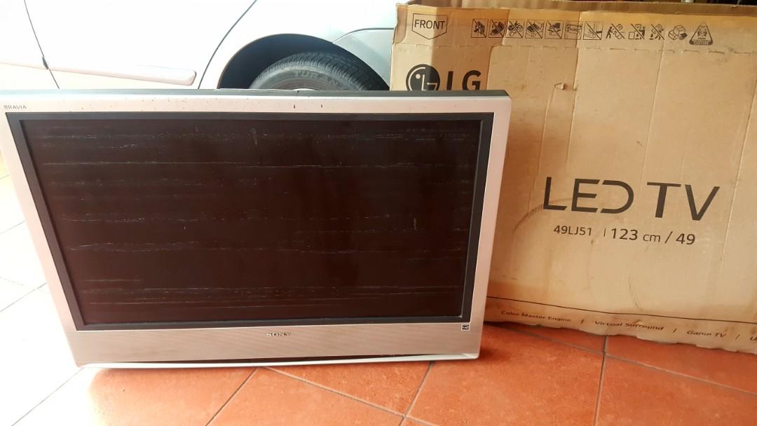 Defective flat screen TV (Category: TV) located in Quezon City. Submitted by christyso1209 (Listing ID 1014333543, Image 1). Description: Sony made in Japan Problem: No picture display, there is power/monitor ok 49 inches contact number: 7-5867402 09178900416.