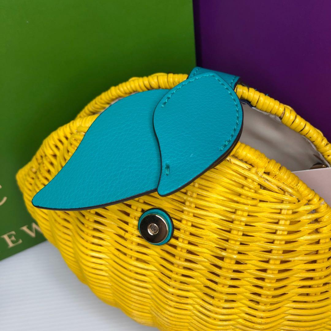 Picnic perfect lemon outlet crossbody
