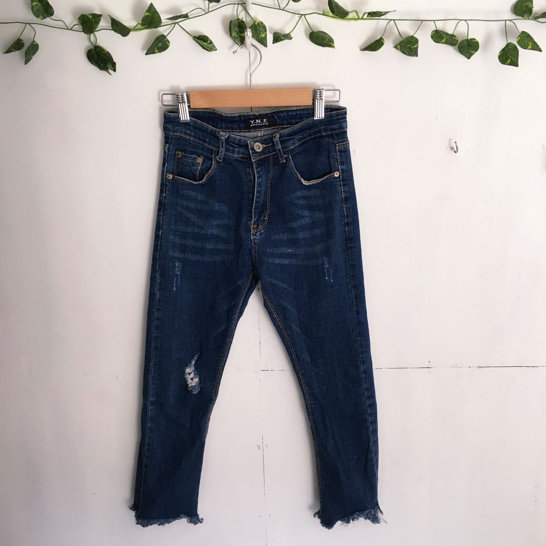 kids blue ripped jeans
