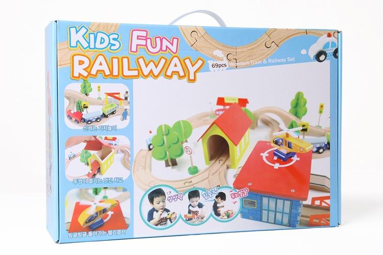 busy city rail set