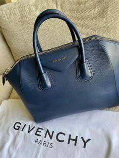 Givenchy Antigona medium authentic bag