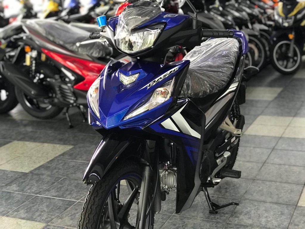 Honda Dash 125 Blue Colour Fi Down Payment Rendah Loan Mudah Banyak Pilihan Motorbikes On Carousell