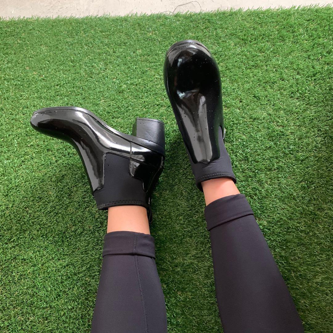 Hunter mid on sale heel boots