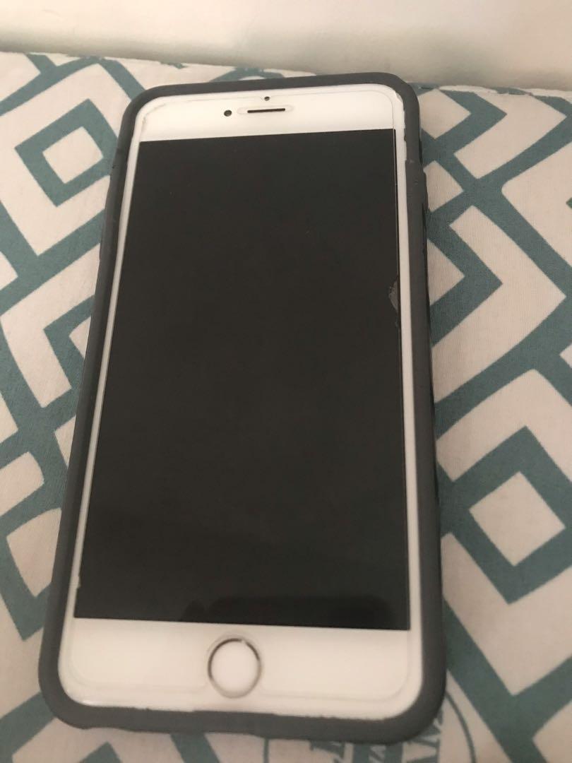 IPHONE 6plus for sale (Category: iPhone 6 Series) located in Malolos. Submitted by amella.1212 (Listing ID 1014171285, Image 3). Description: Comes with: -orig earphones -orig charger -10 cases worth 2k (free) -walang issues with icloud -unlock for every networks -rush ko na po bebenta need ng funds Last price posted na po Location ko around Malolos, pero pwede po ako makipagmeet up around malolos crossing only. -pwede rin po thru lalamove basta 