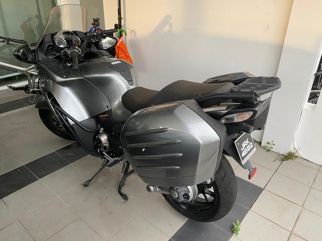 Kawasaki Gtr 1400cc Motorbikes on Carousell