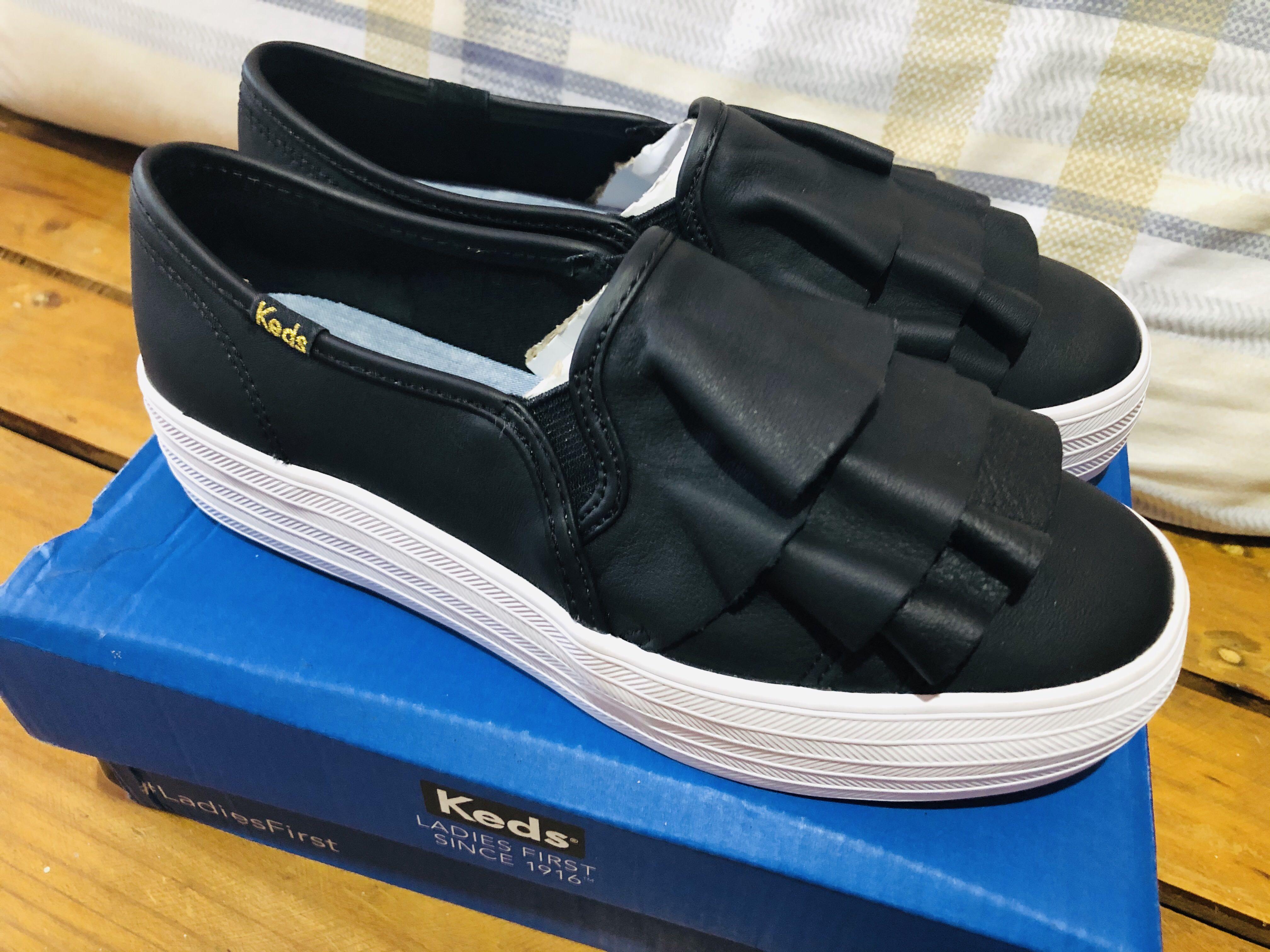 Keds triple ruffle leather black hot sale