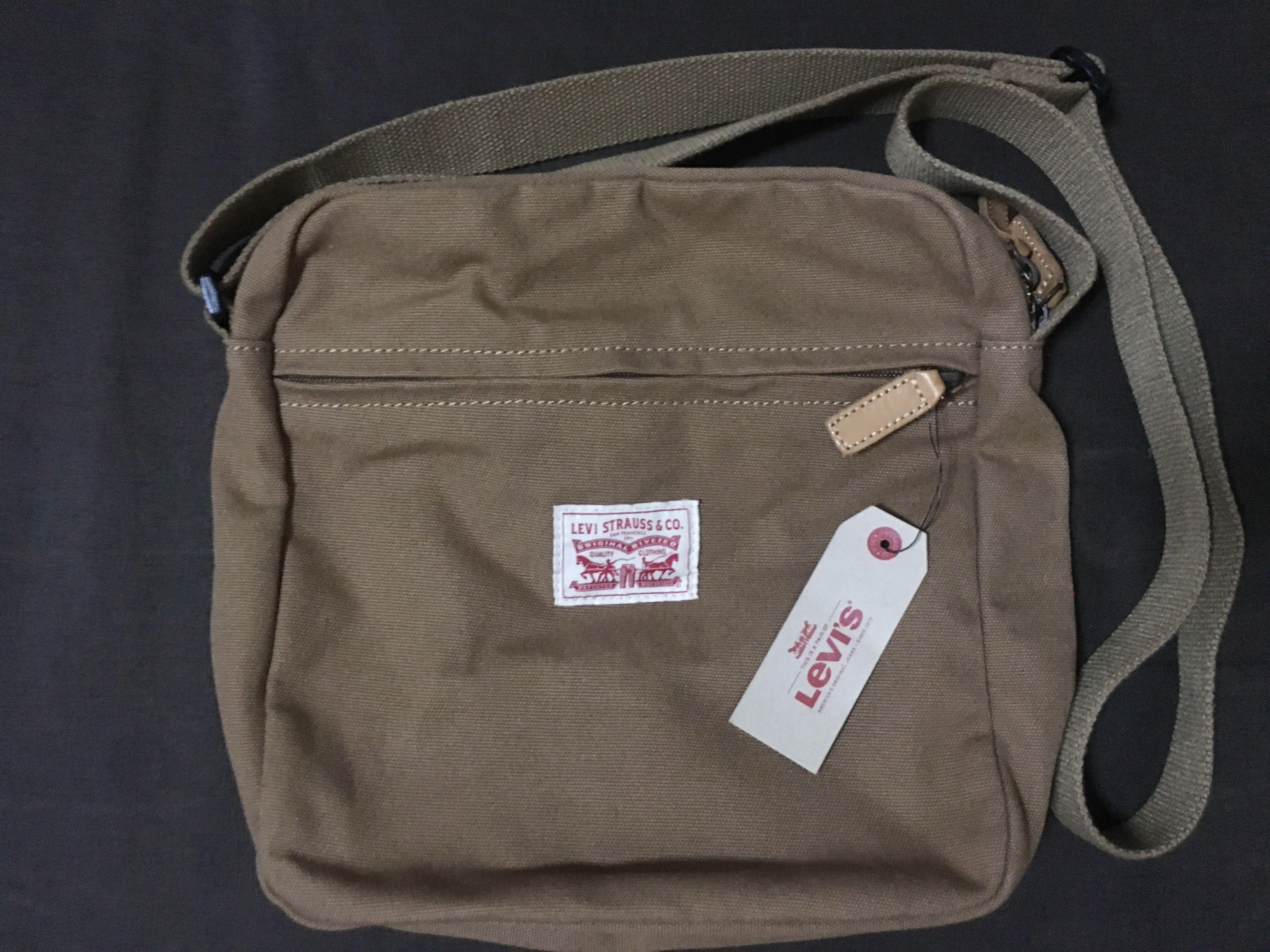 levi sling bag