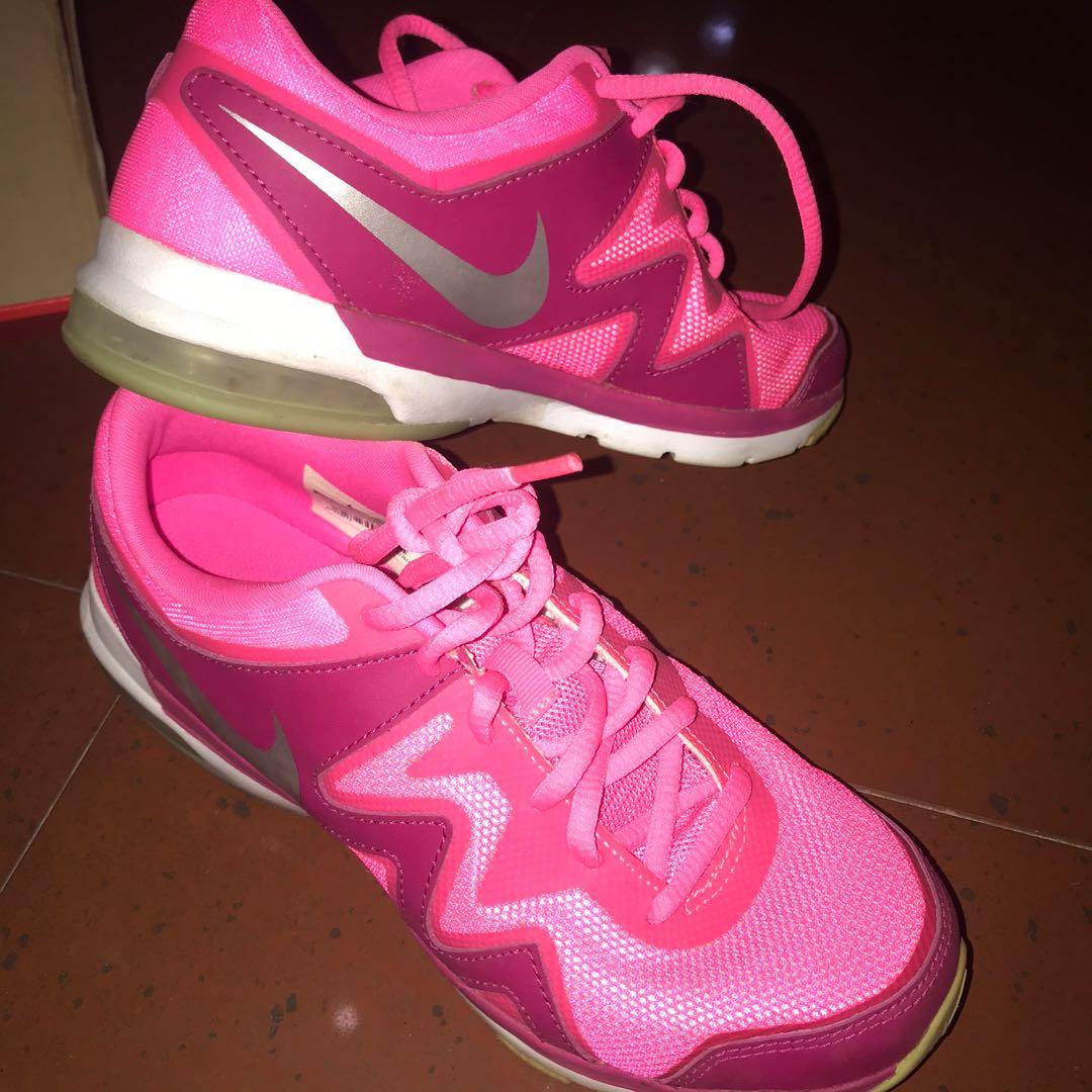 nike neon pink shoes