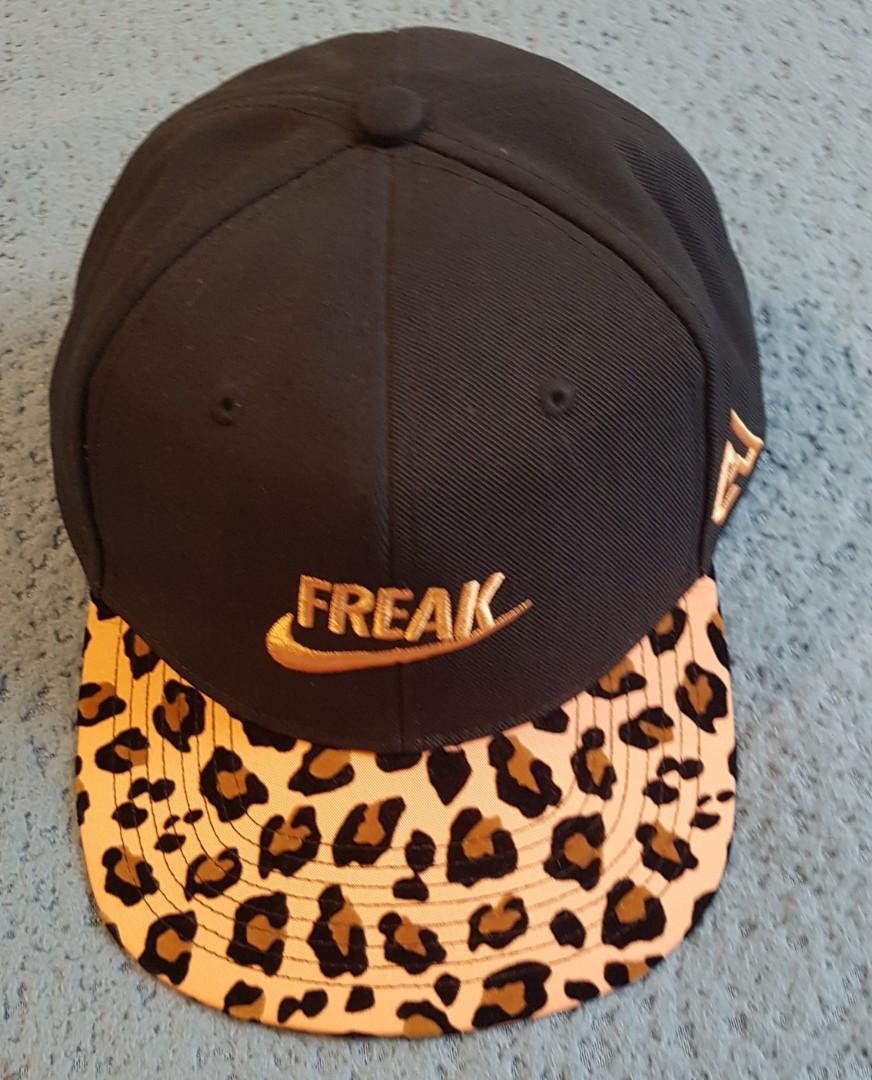 nike freak cap